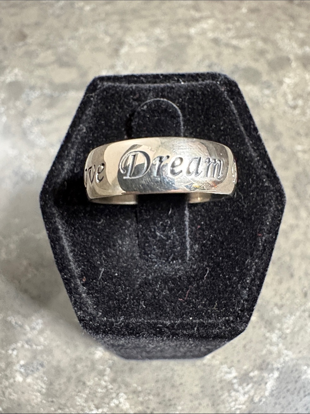 925 Sterling Silver 'Dream Believe Love’ Band Ring - Size 7